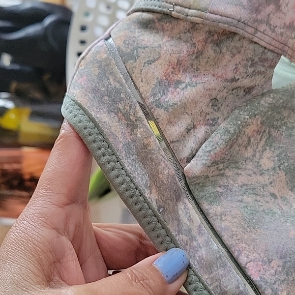 Fabletics - Belle High-Impact Sports Bra - Picture 7 of 9